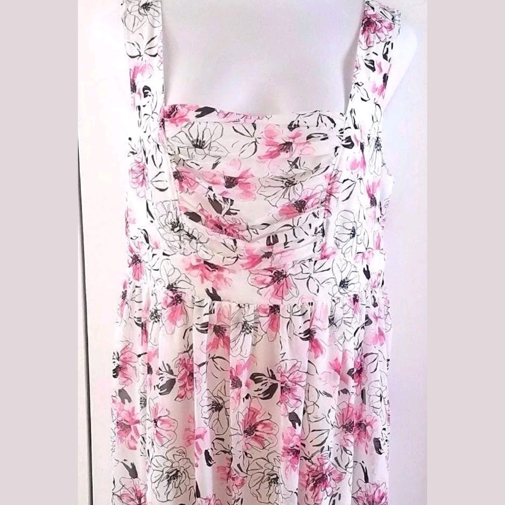 Torrid Size 16 sleeveless floral dress